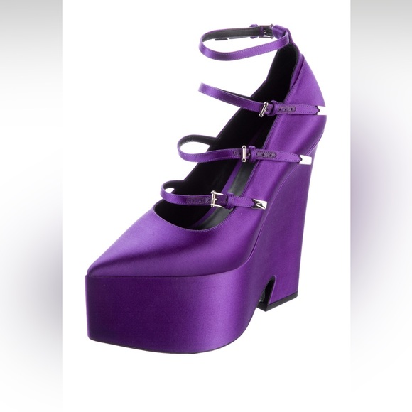 Versace Satin Pumps - Picture 2 of 4